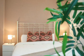 Spacious 2 bedroom apt in the heart of Triana